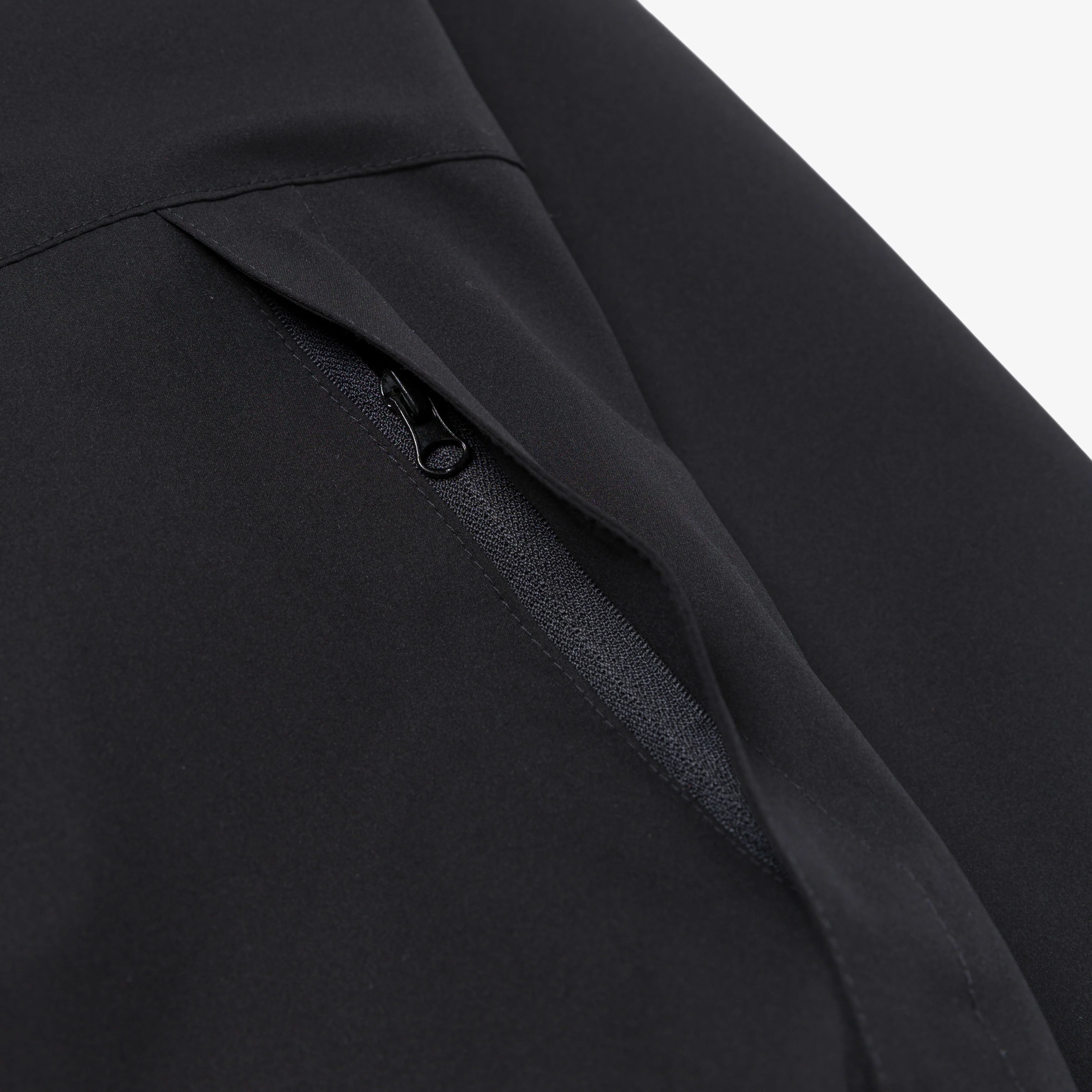 Foundations FW'24 Women's Windbreaker - Black - Image 4