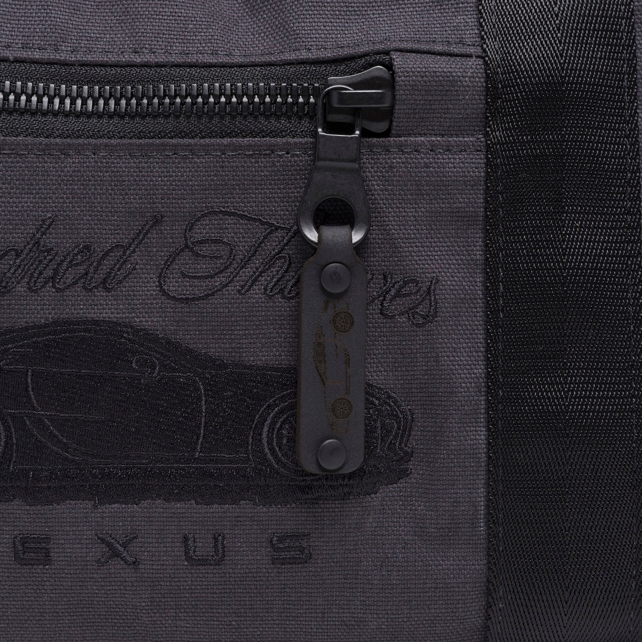 Lexus LFA Weekender Bag - Image 4